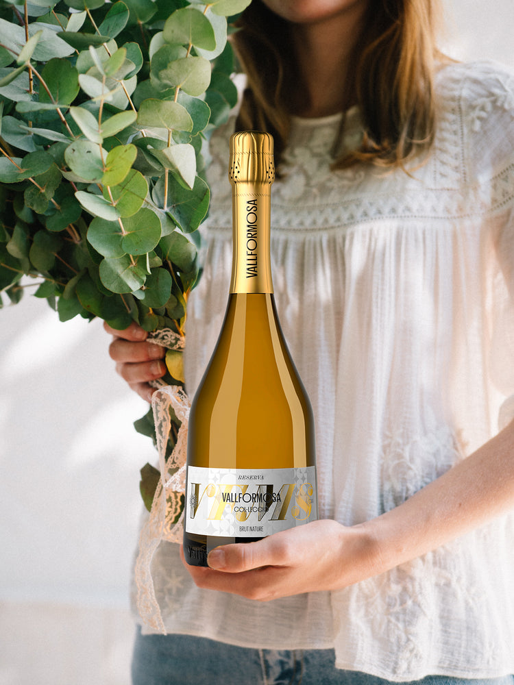 Vallformosa launches a contest to fill your wedding with cava